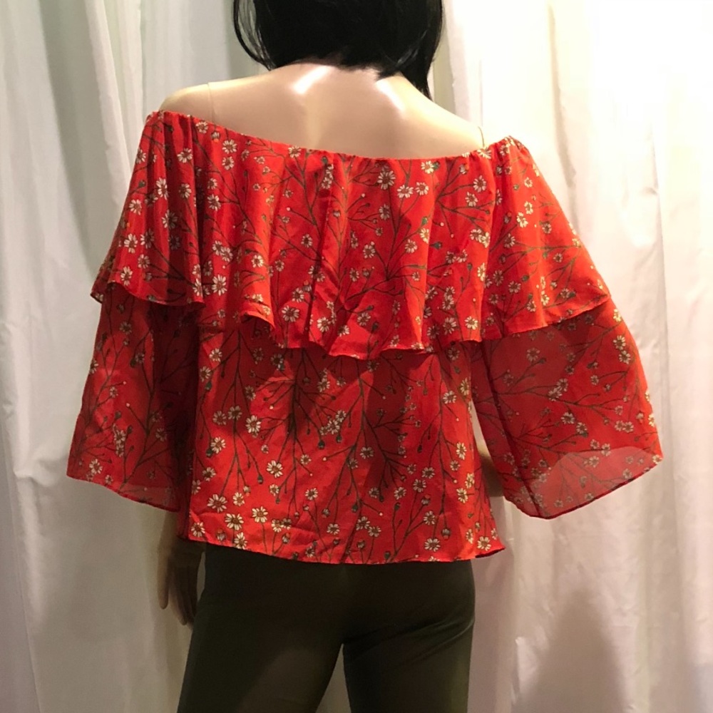 New Alice an Olivia red floral top-S/P - Picture 3 of 3